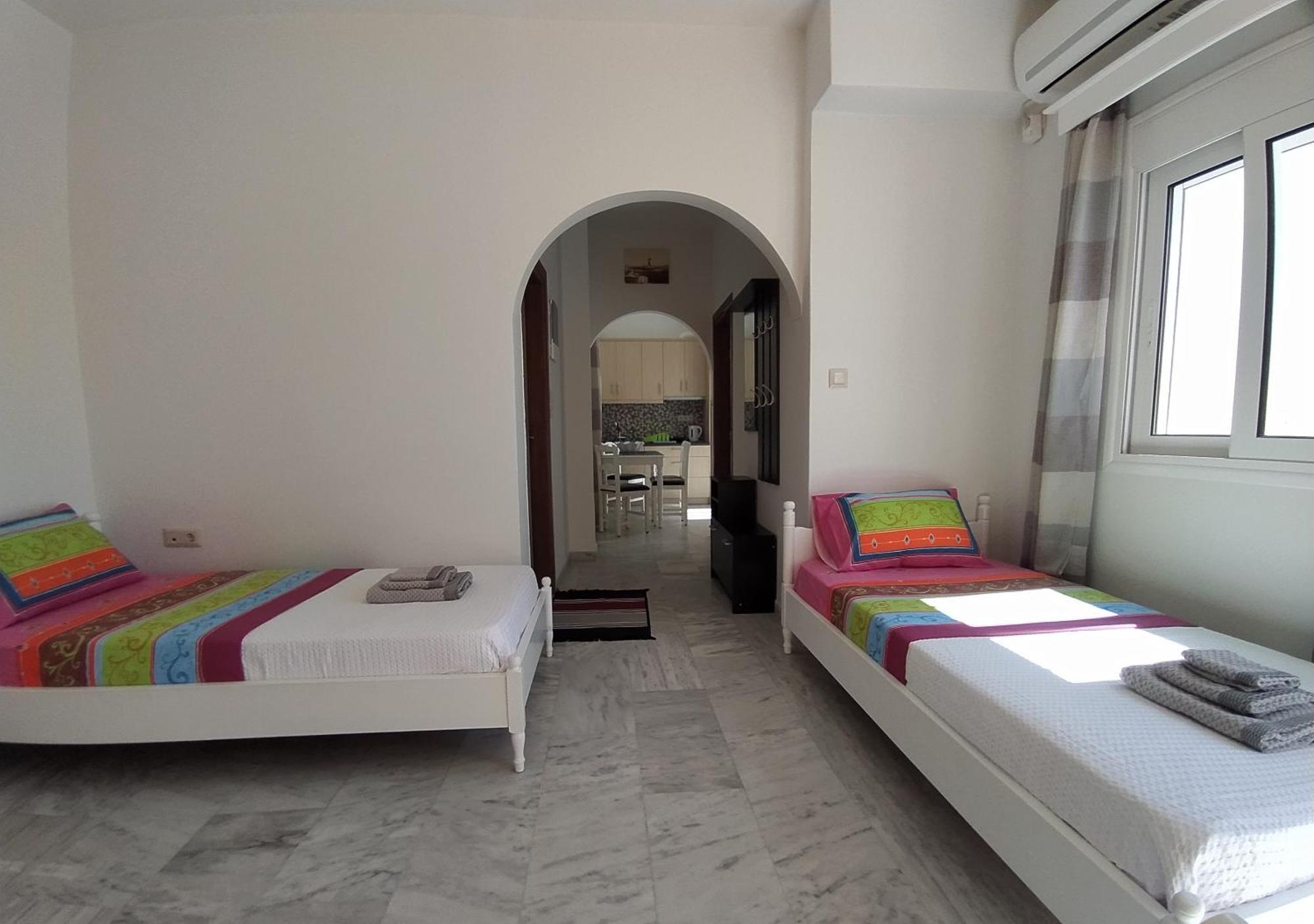 Chariot Apartments Santorini Kamári Exterior foto
