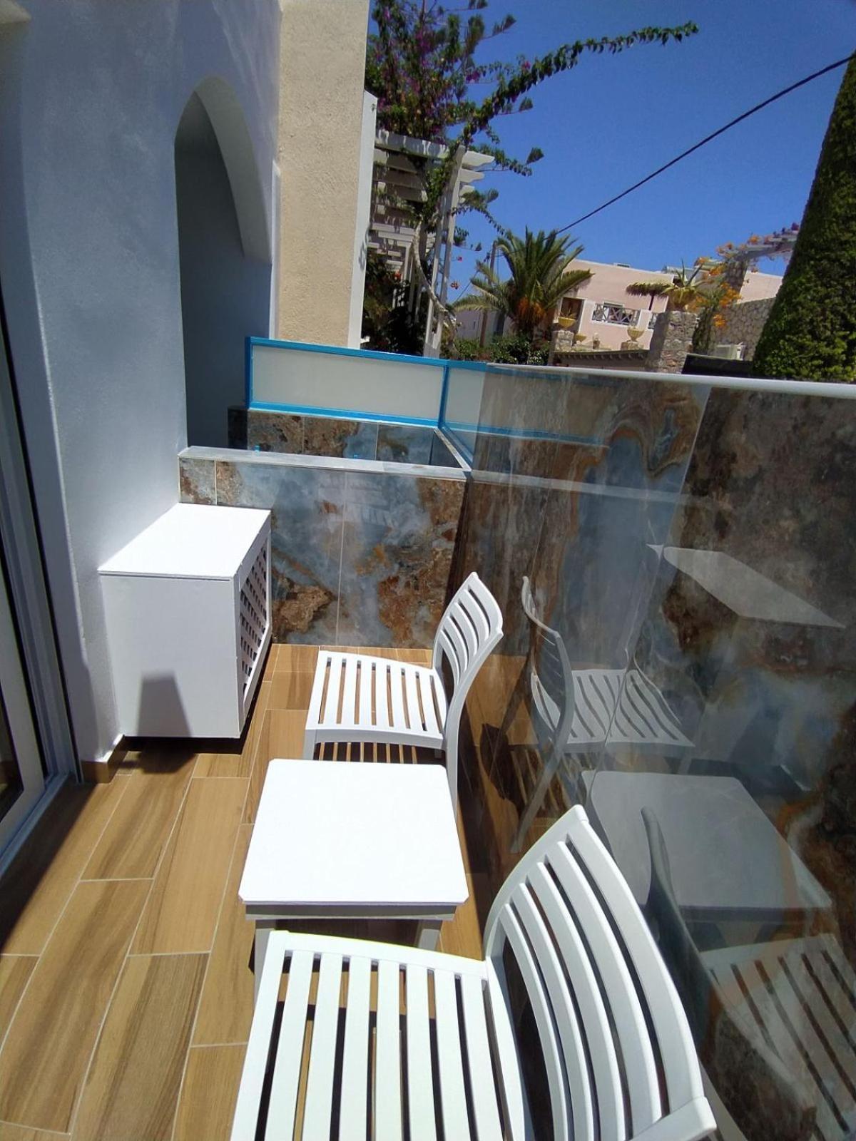 Chariot Apartments Santorini Kamári Exterior foto